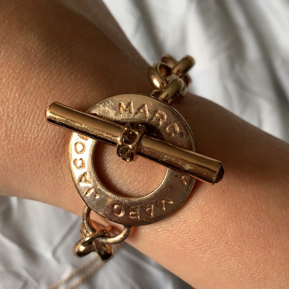 Marc Jacobs Rose Gold Toggle Bracelet - Picture 4 of 6